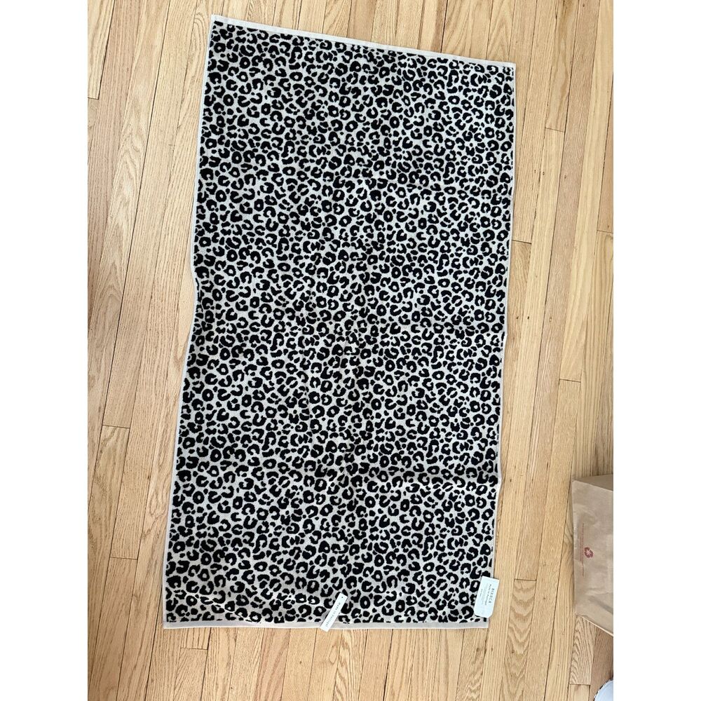 Bianca super soft LARGE Bath/beach towel reversable 100% cotton Leopard/Cheetah